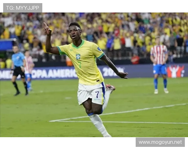 莱奥与维尼修斯：新生代顶级边锋的风格差异与战术价值对比