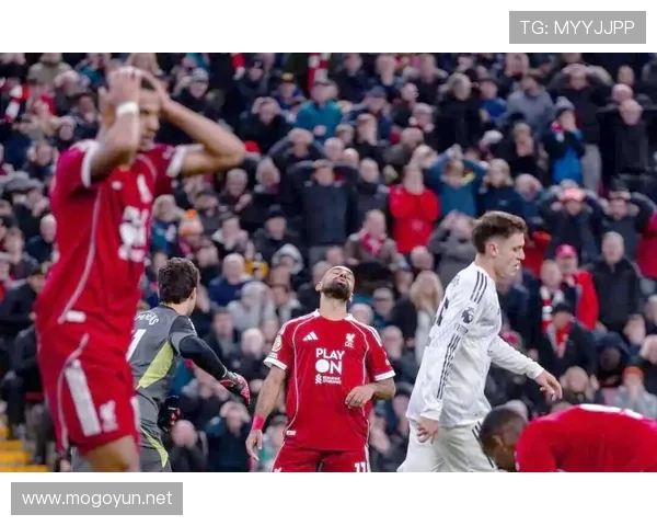 利物浦防线漏洞问题逐步显现,进攻依赖加重对赛季走势形成制约 利物浦防线漏洞问题逐步显现,进攻依赖加重对赛季走势形成制约