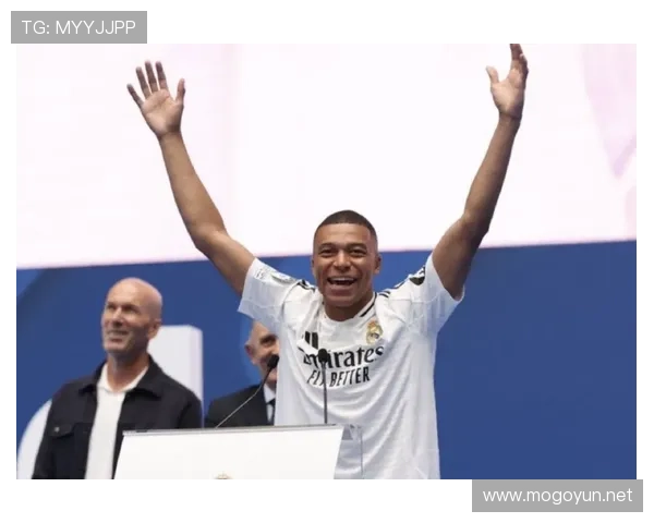 维尼修斯 vs 姆巴佩：谁是当今第一左边锋？