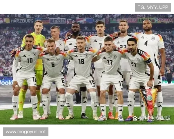 穆西亚拉 vs 京多安:中场角色与战术适配差异 穆西亚拉 vs 京多安:中场角色与战术适配差异