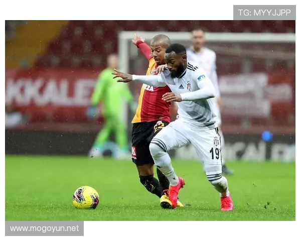 罗马近期战术安排引发讨论,争议是否影响球队赛季竞争格局 罗马近期战术安排引发讨论,争议是否影响球队赛季竞争格局