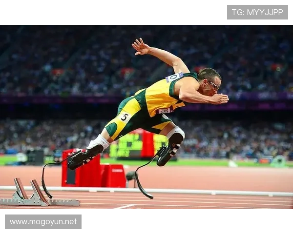 奥斯卡·皮斯托瑞斯居然把豪宅变成了迷你健身房，这生活也太拼了吧！