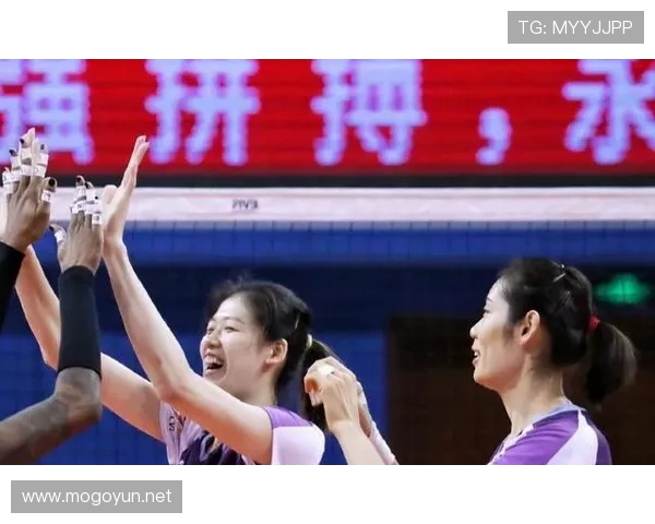 李盈莹训练室外买耗材，竟然比队友私厨还精致？